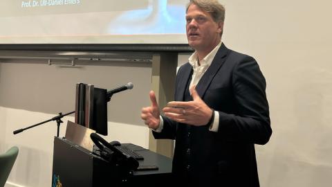 Prof Ulf-Daniel Ehlers